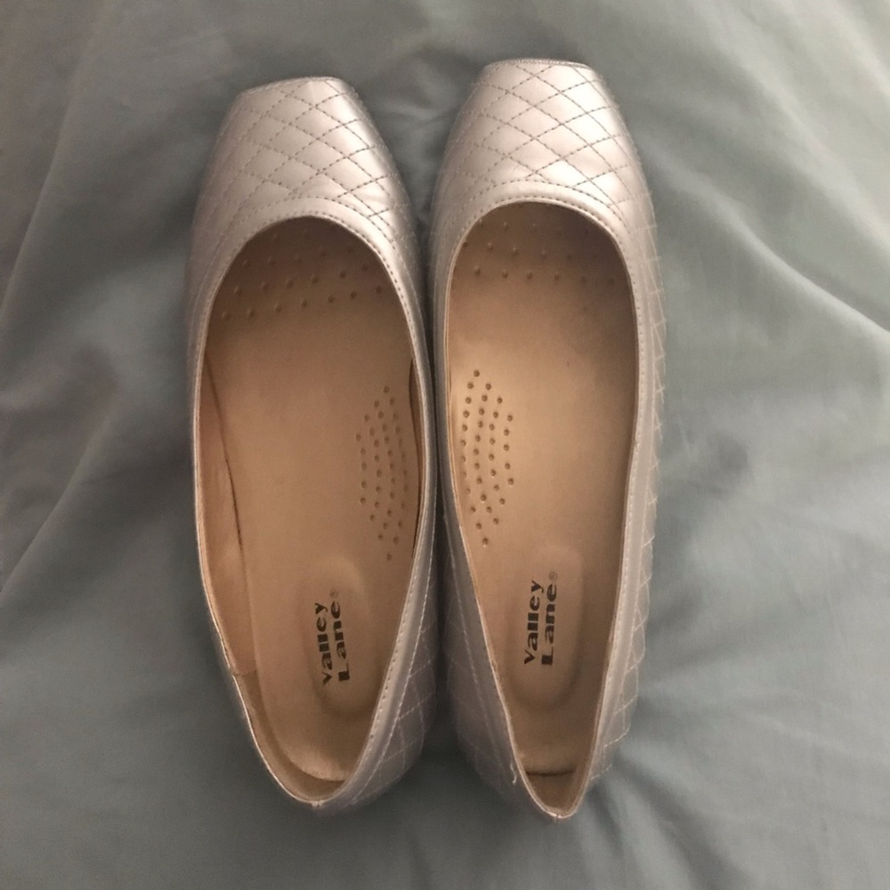 Silver Flats - Picture 2 of 2